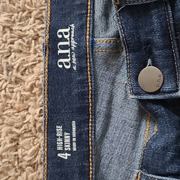 a.n.a | Denim High-Rise Skinny Fit Stretch Jeans with 4-Button Fly in Size 4 - Picture 5 of 6